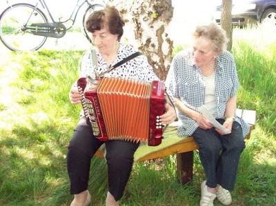 E. Vogel mit Quetschkommode & M. Burmester