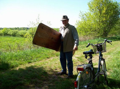 Beim Aufrumen H. Burmester