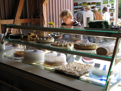 Kuchentresen - noch ist ausreichend vorhanden ...